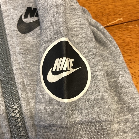 Nike Kids Size Newborn Grey Hooded Have a Nike Day Zip Up Coveralls Streetwear - Picture 3 of 9